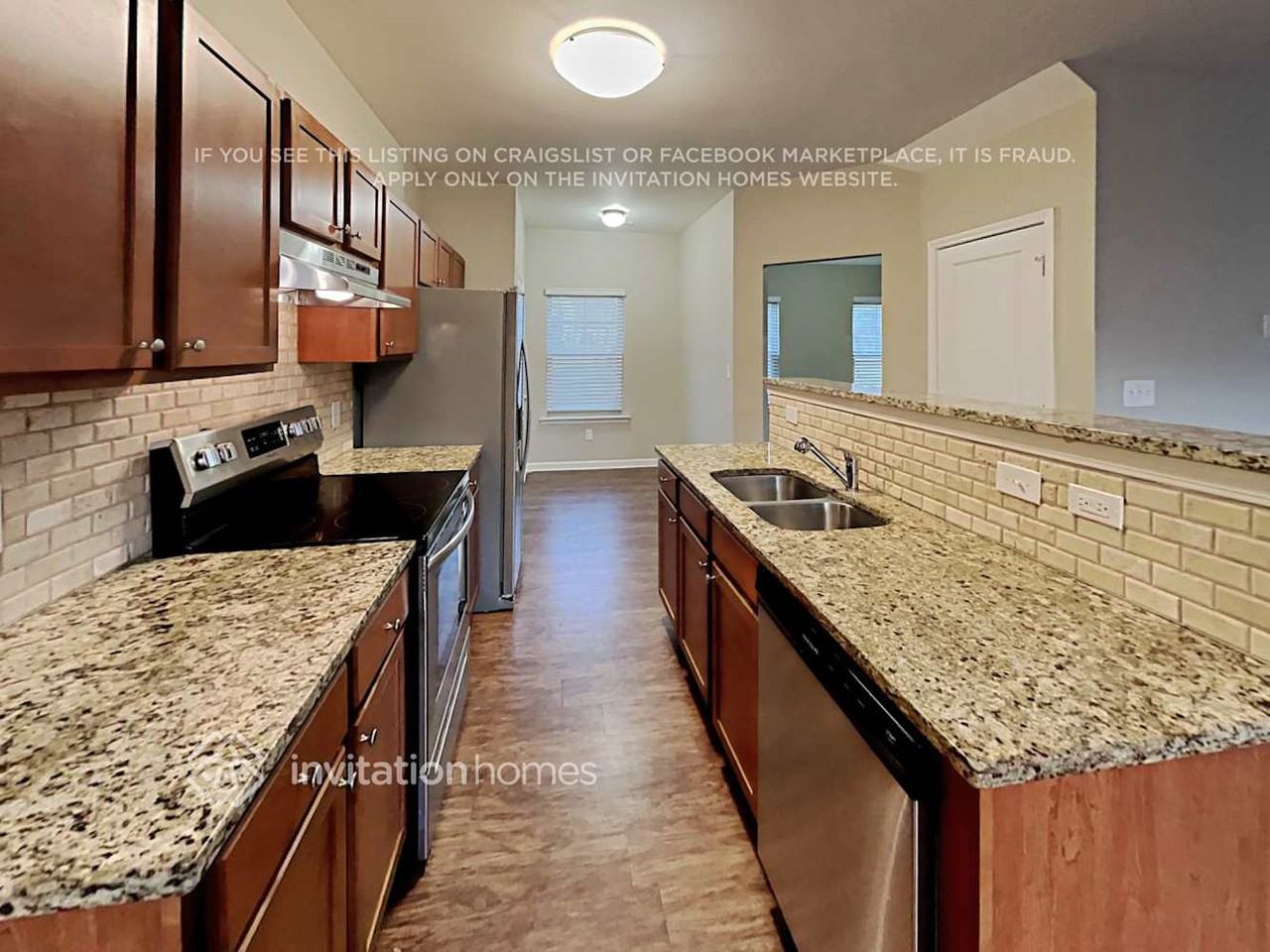 3095 Franklin St - Photo 5 of 21