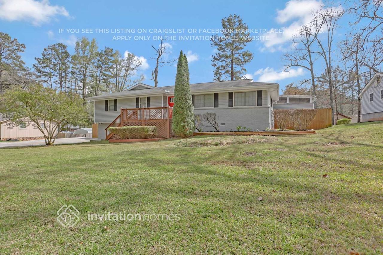3269 Moravia Dr - Photo 2 of 25