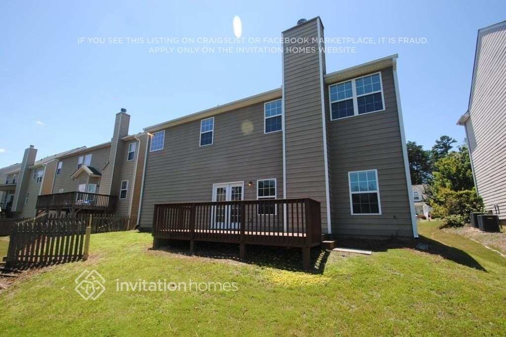 2831 Sedgeview Ln - Photo 2 of 3