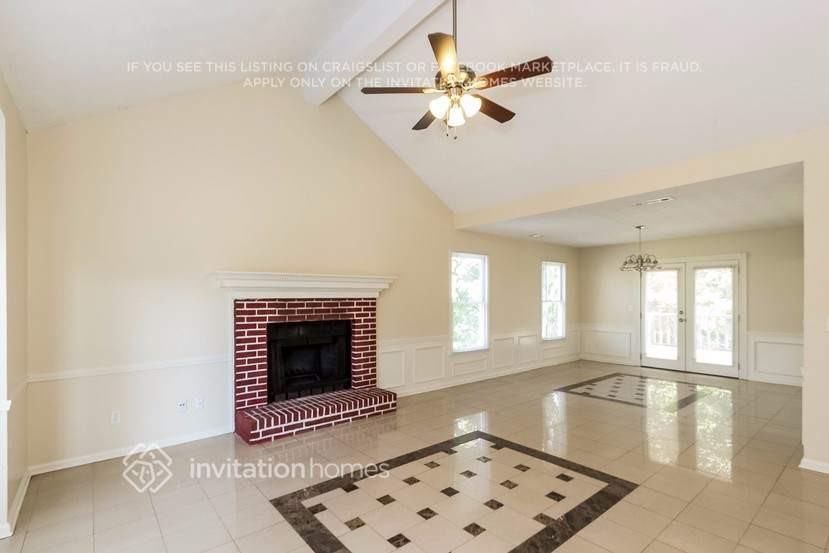 1099 Plantation Blvd Se - Photo 3 of 22