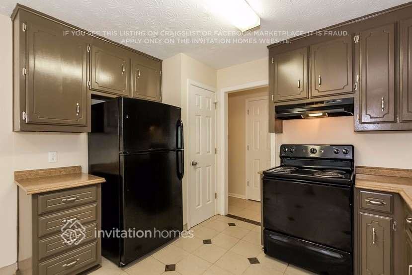 1099 Plantation Blvd Se - Photo 5 of 22
