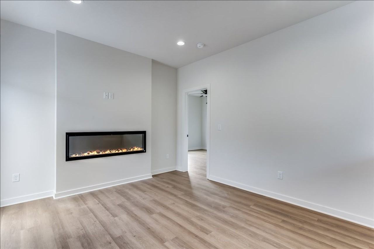 5049 S Vassar Ct - Photo 4 of 19