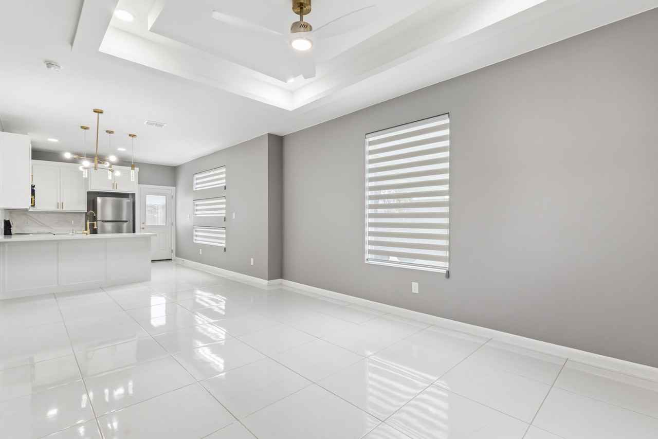 1802 W Violet Dr #2 - Photo 3 of 45