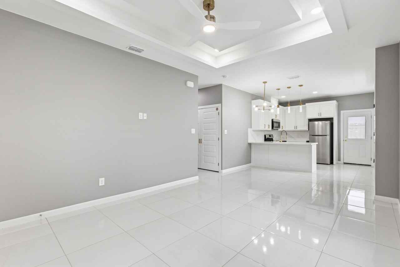 1802 W Violet Dr #2 - Photo 4 of 45