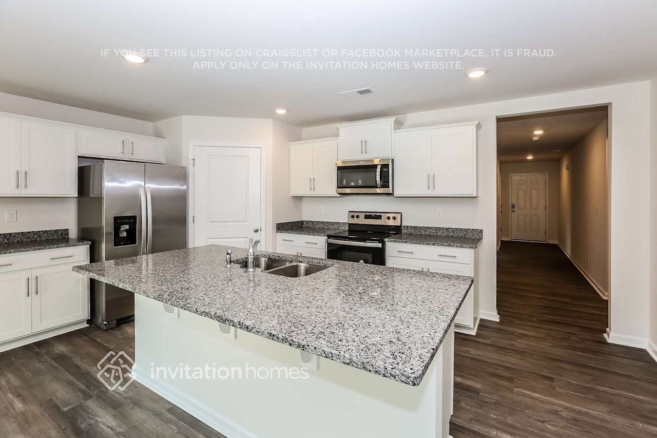 154 Scarlet Dr - Photo 5 of 13