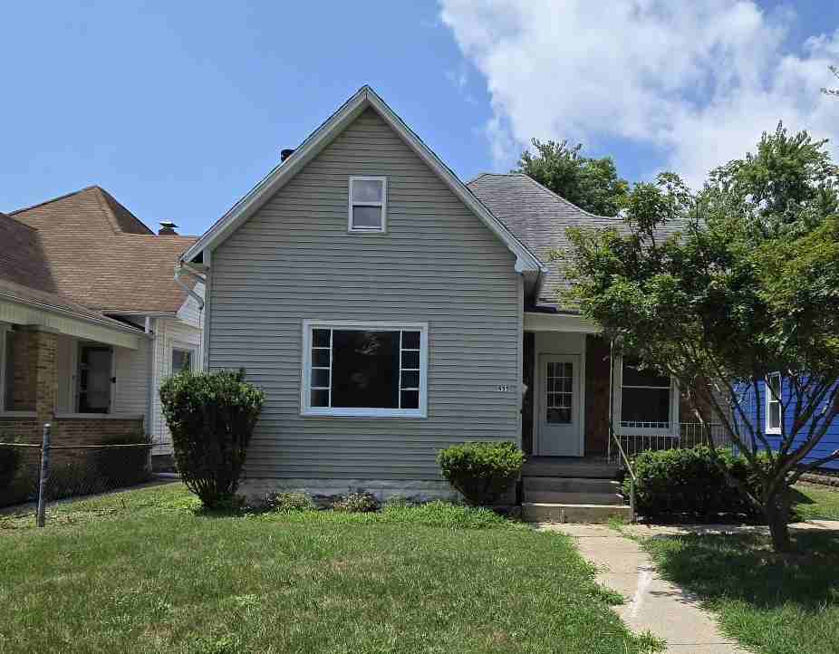 435 S 18th St #1 - Photo 2 of 8