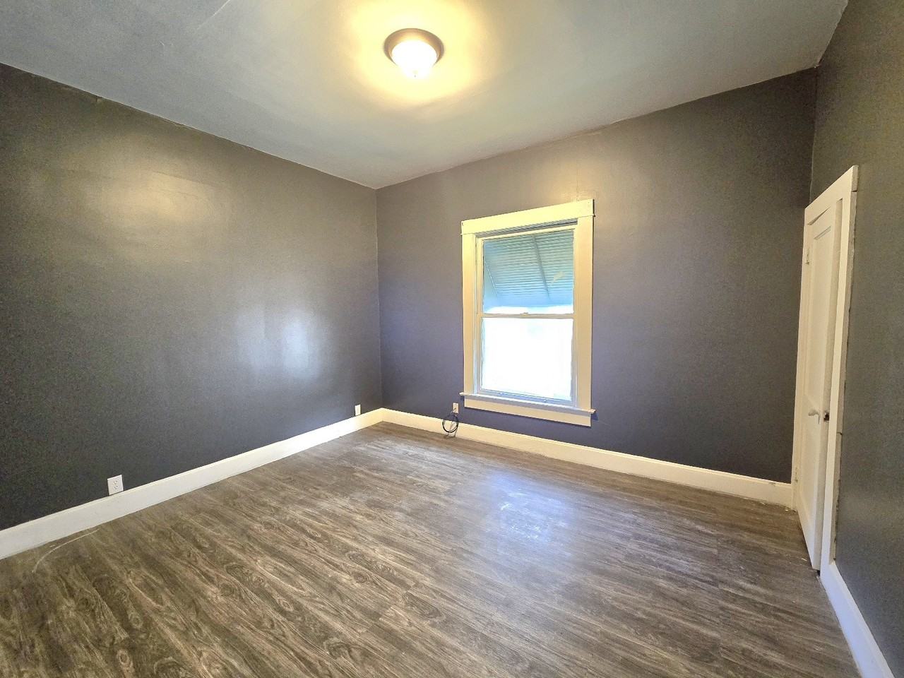 435 S 18th St #1 - Photo 6 of 8