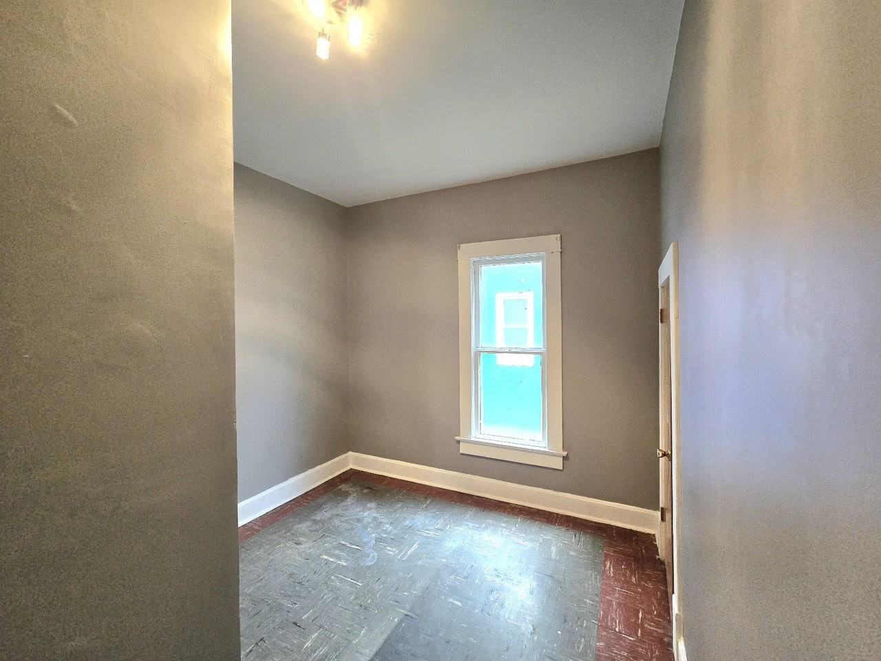 435 S 18th St #1 - Photo 7 of 8