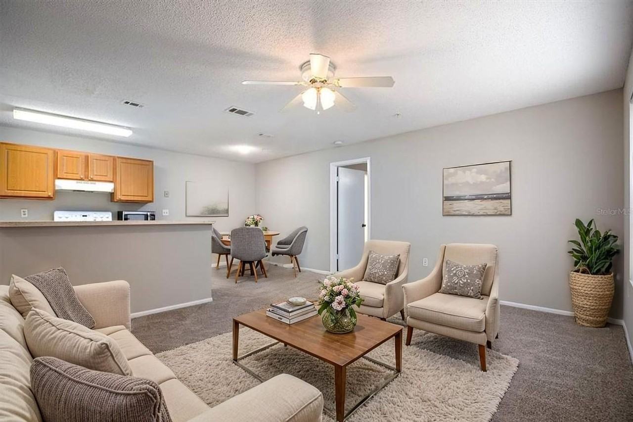 637 Buoy Ln - Photo 5 of 34
