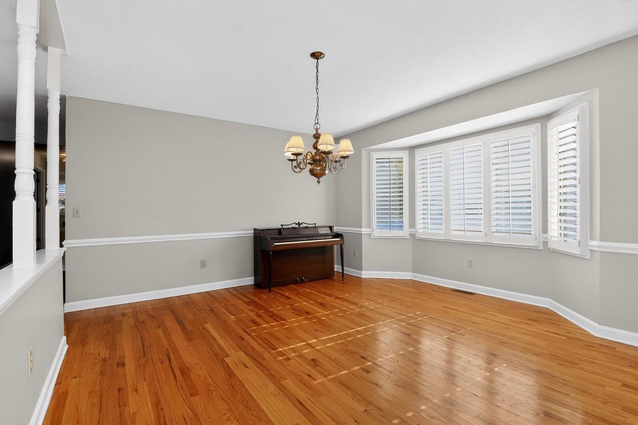 8109 Reames Rd - Photo 2 of 25