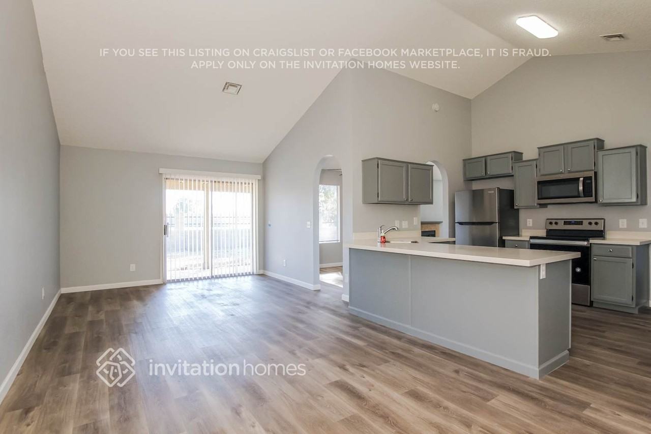 4501 N 106th Dr - Photo 5 of 16