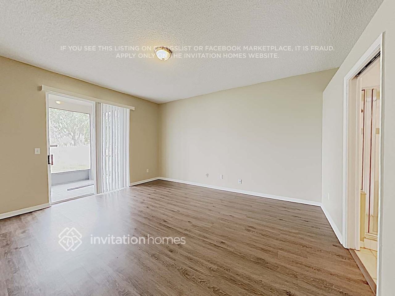 208 Farrington Ln - Photo 4 of 16