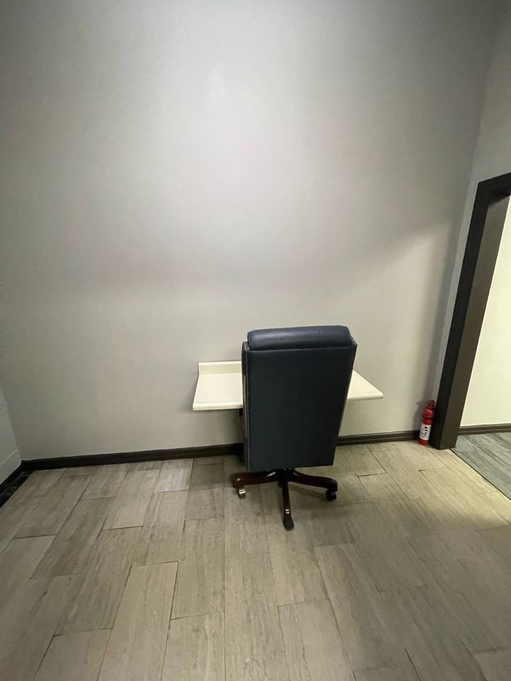 1051-1055 Pennsylvania Ave - Photo 4 of 14