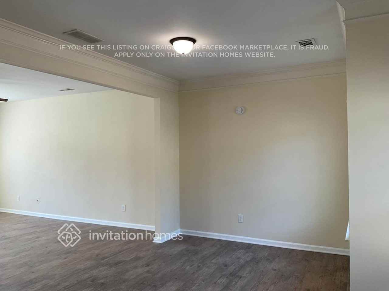 410 Village Broad St - Photo 2 of 13