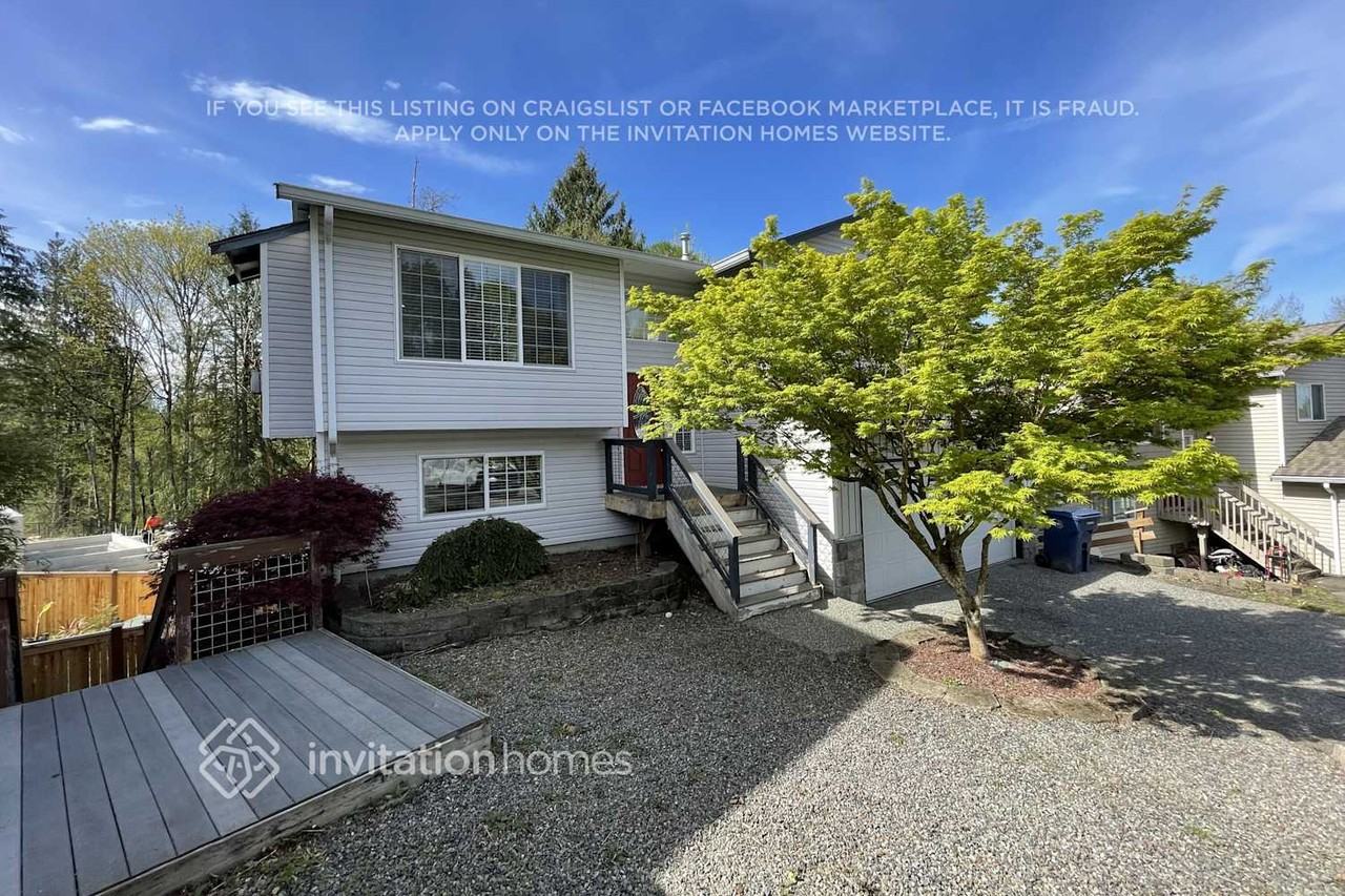 7400 46th Pl Ne - Photo 2 of 16