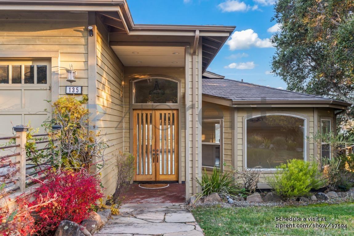 135 Montalvo Rd - Photo 3 of 35