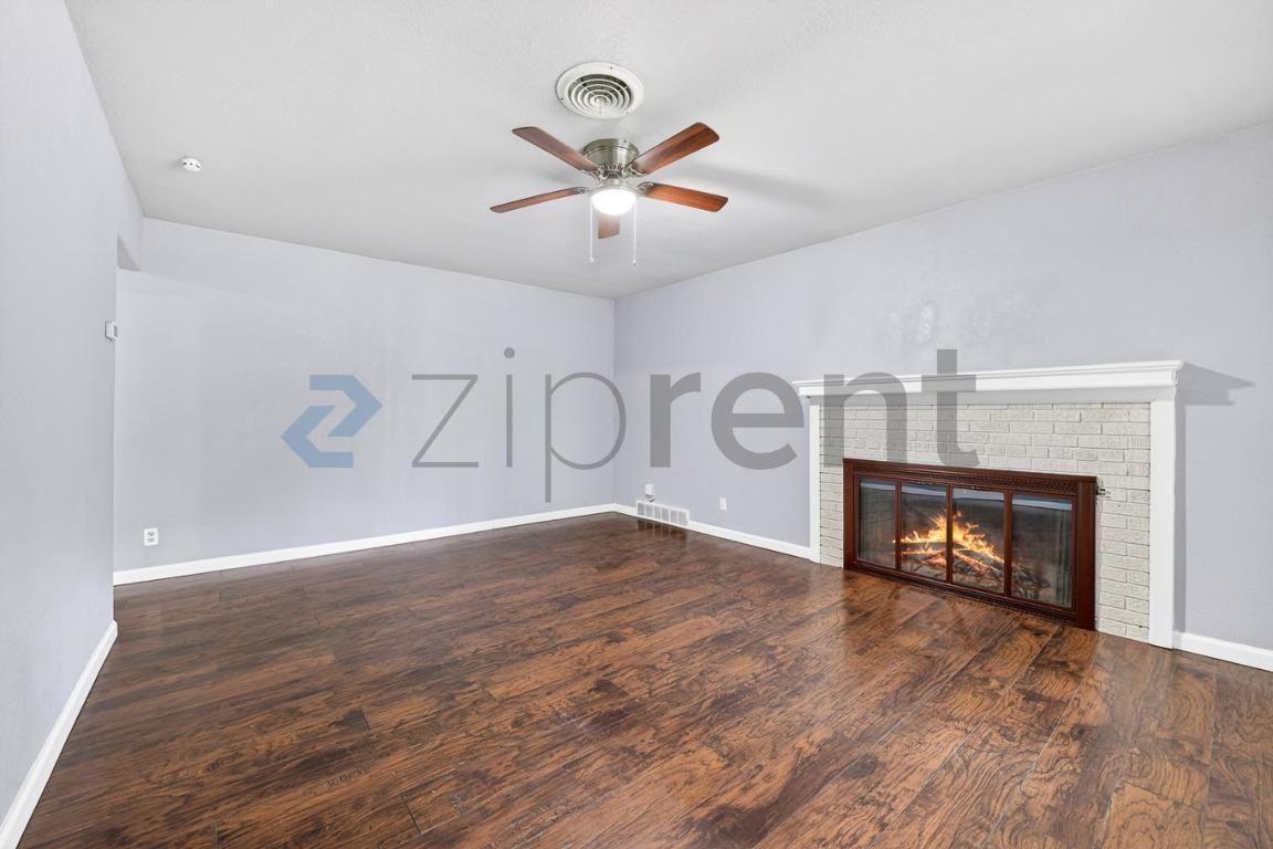 2332 Grandview Dr - Photo 7 of 27