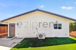 featured image of 1421 Astoria Pl #1