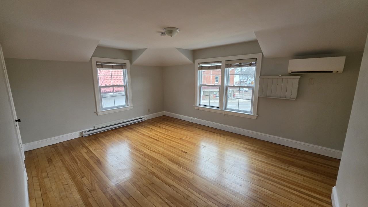 368 Cameron St #368CAMERON - Photo 3 of 8