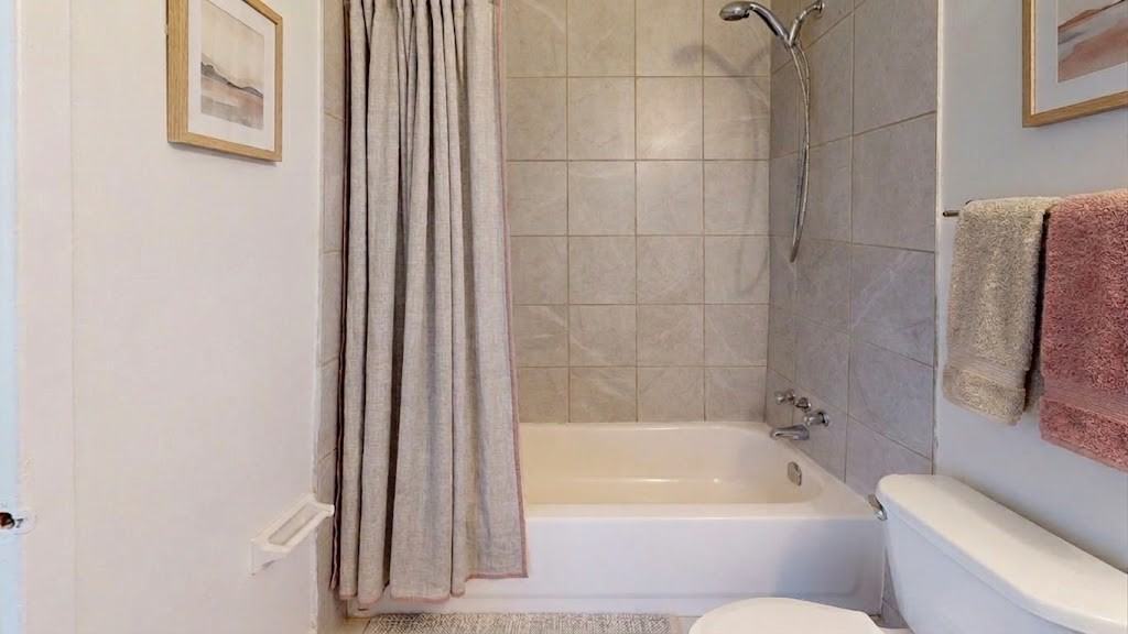 Dundas Apartments - Photo 5 of 34