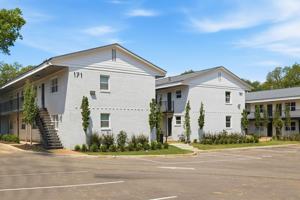 featured image of 171 N Merton St
