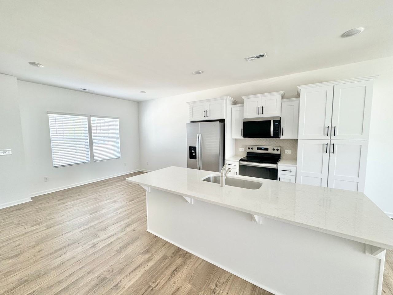 165 Ocelot Ln - Photo 3 of 13