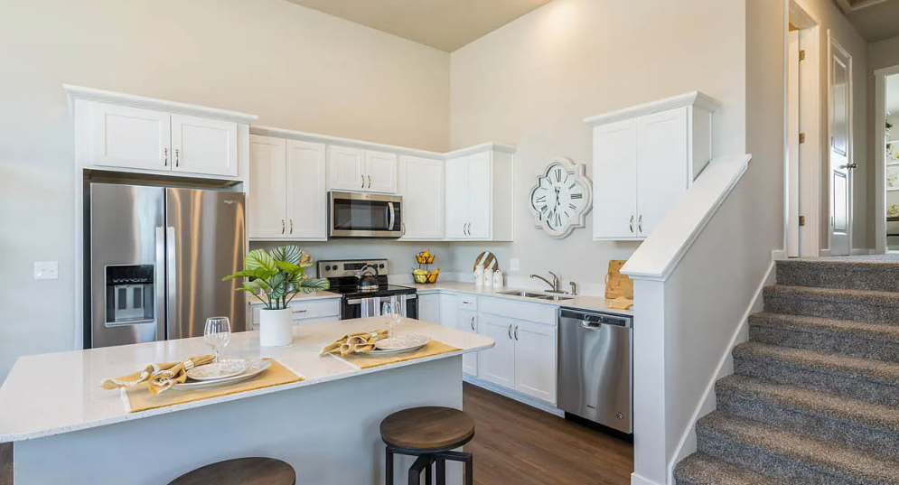 869 Ne Traverse Dr #0 - Photo 3 of 10