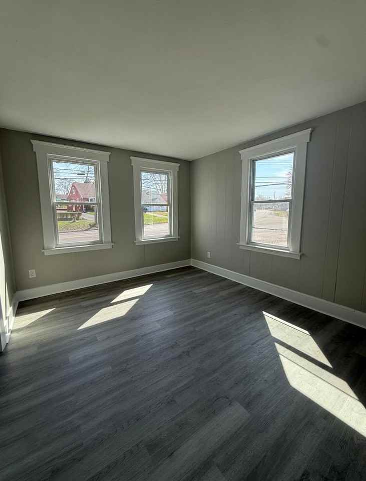 420 Short Beach Rd - Photo 6 of 19