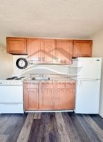 327 N Trimble Rd  