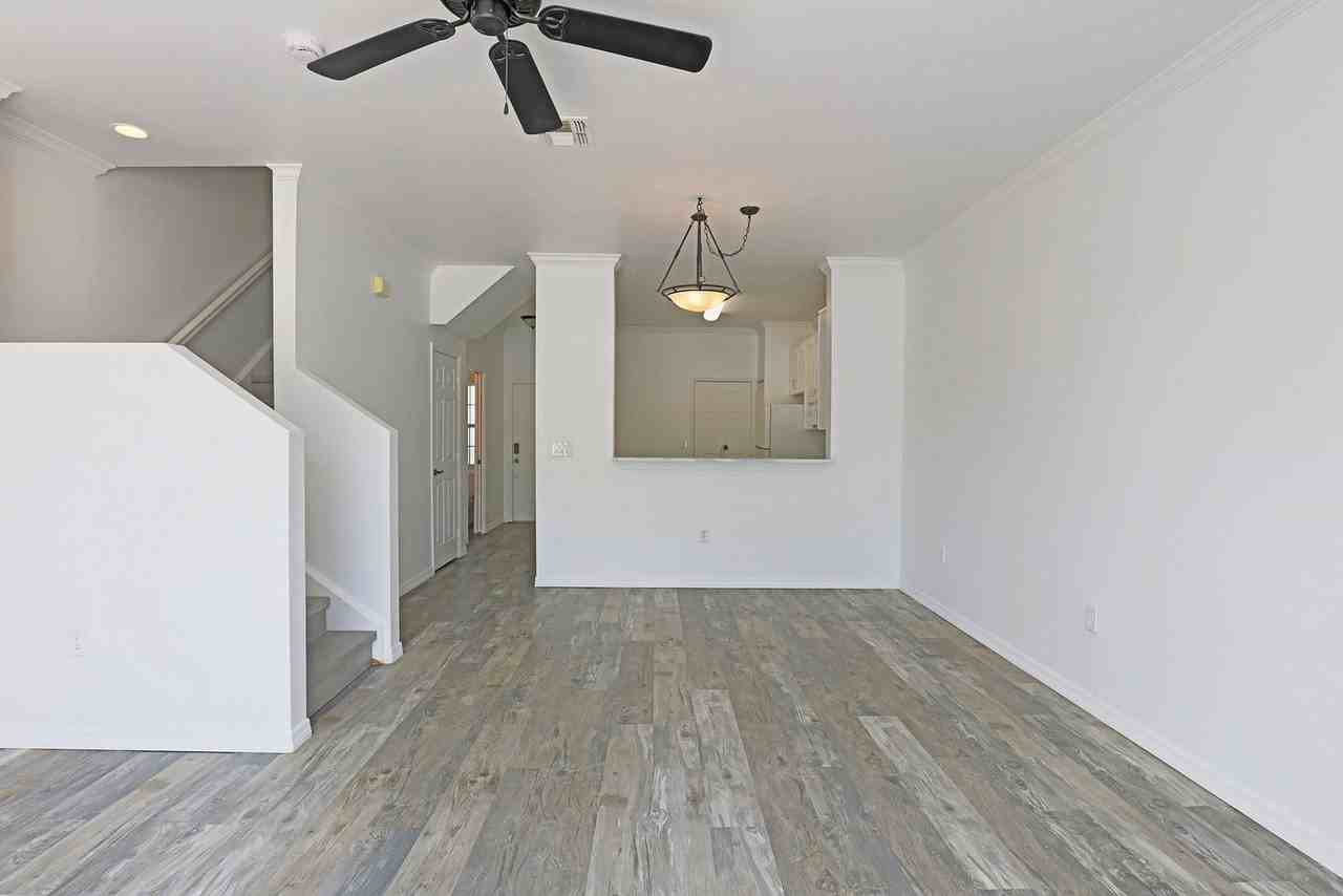 3629 Pine Oak Cir ##102 - Photo 2 of 27