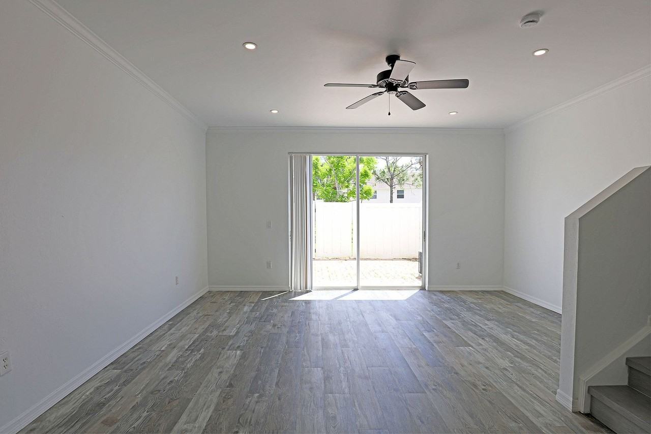 3629 Pine Oak Cir ##102 - Photo 6 of 27