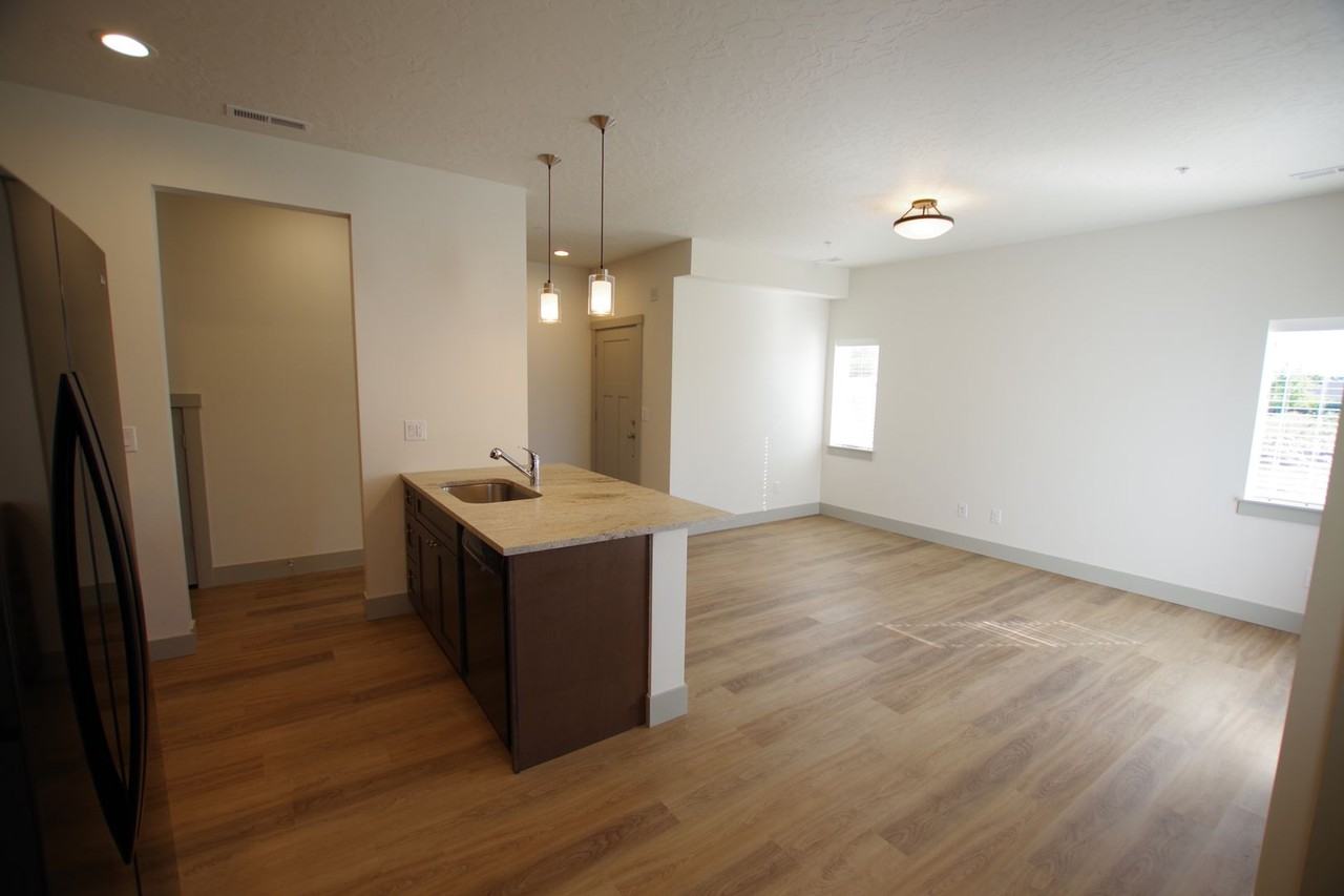 774 W Backpack Ln #102 - Photo 3 of 5