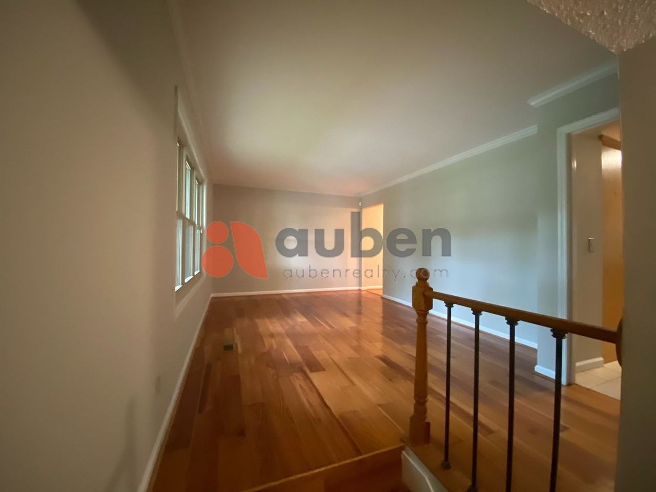 809 Gloria Ln - Photo 3 of 17