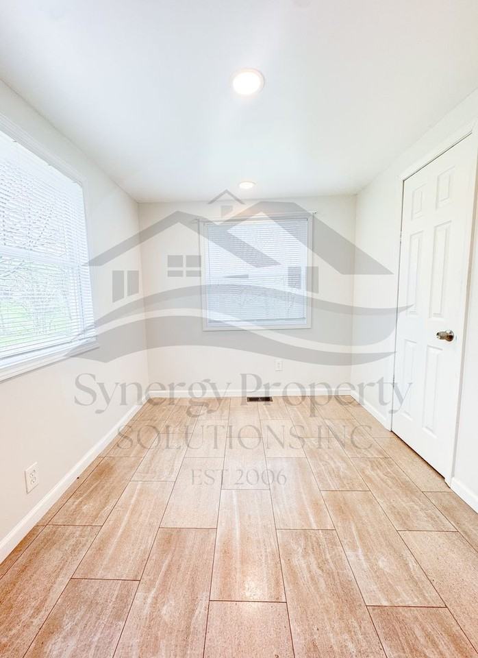 3316 Addeline Dr - Photo 3 of 13