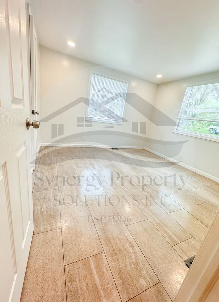 3316 Addeline Dr - Photo 4 of 13