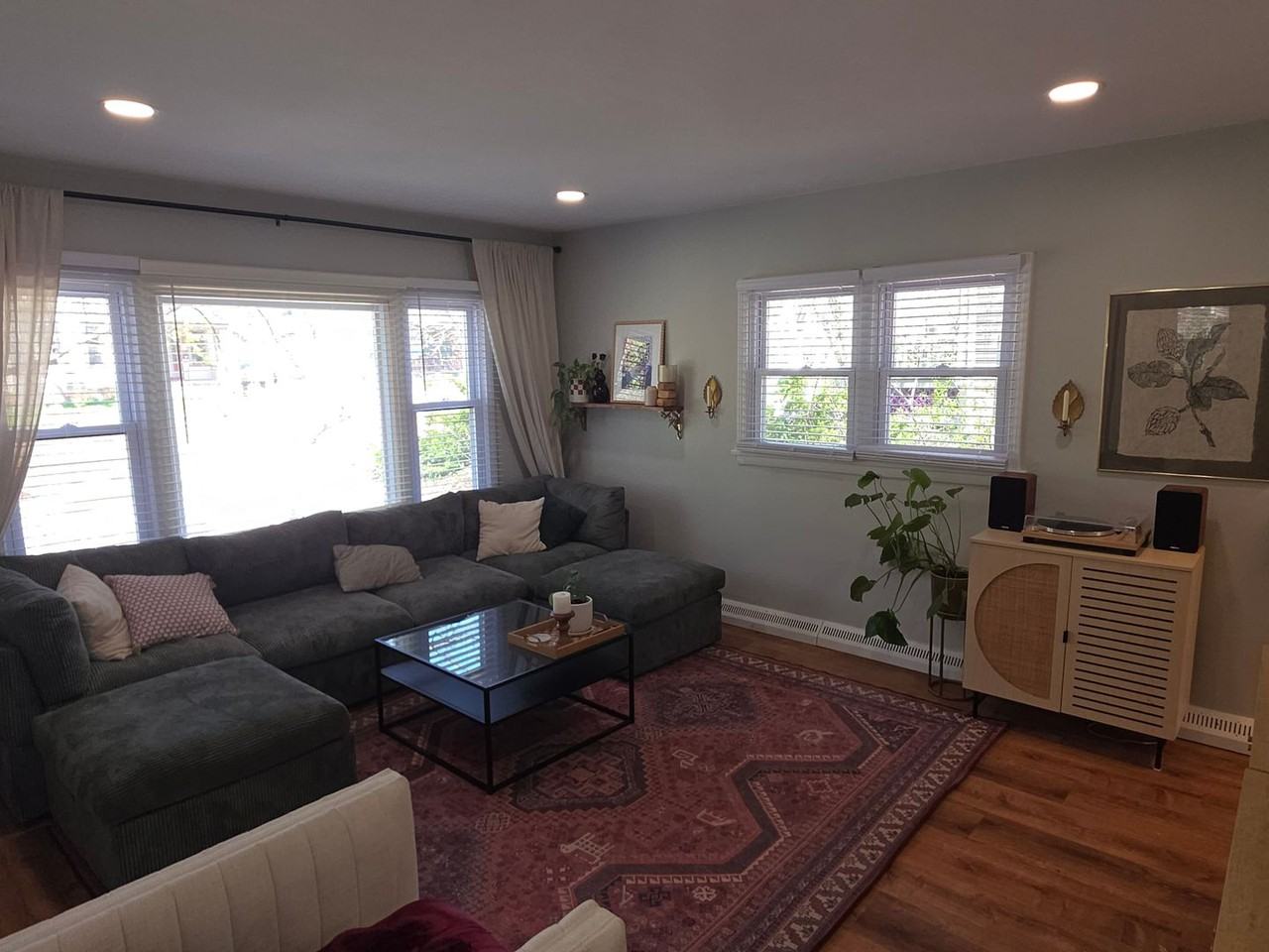 1432 N 70th St - Photo 4 of 33