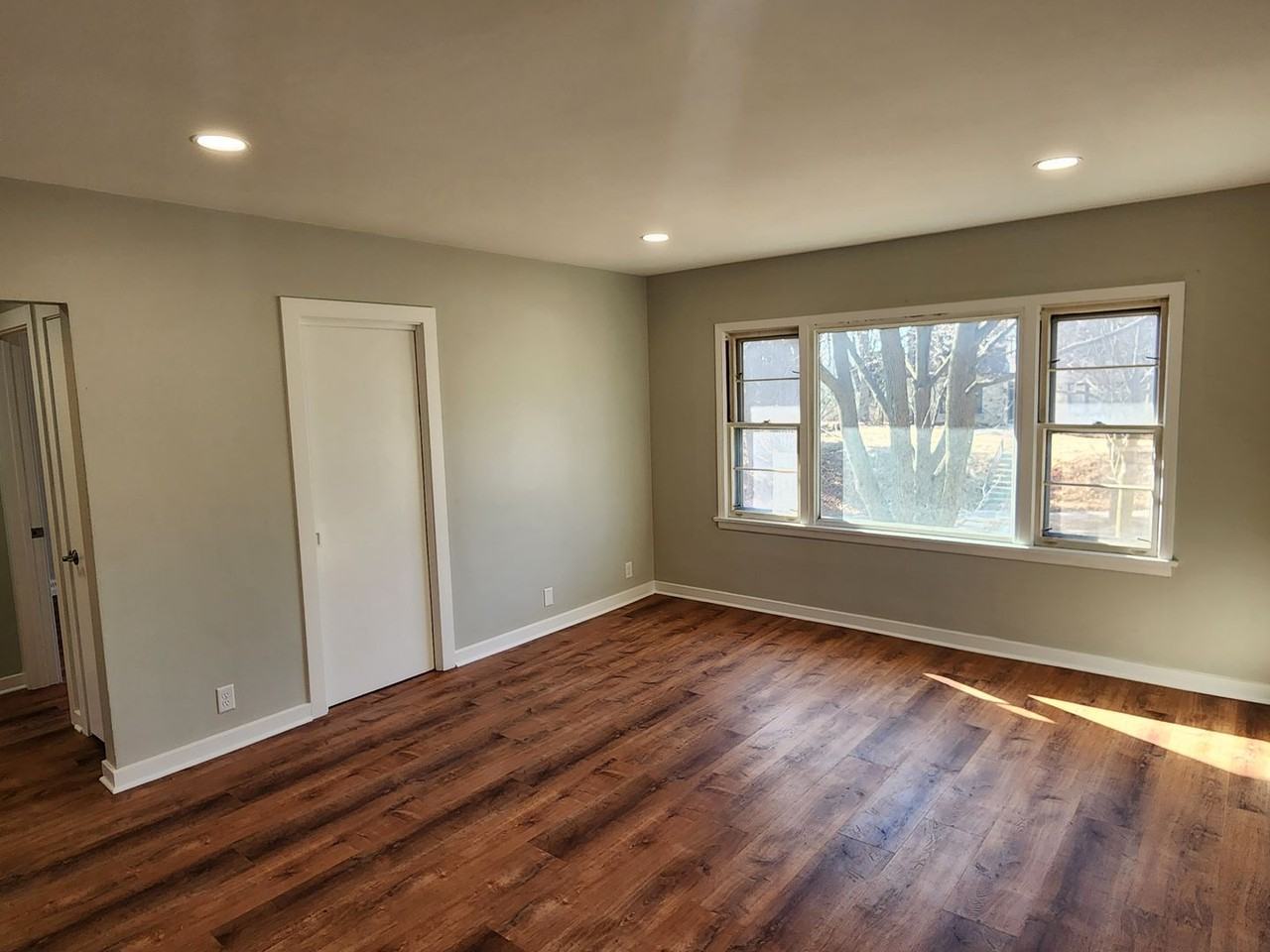 1432 N 70th St - Photo 5 of 33