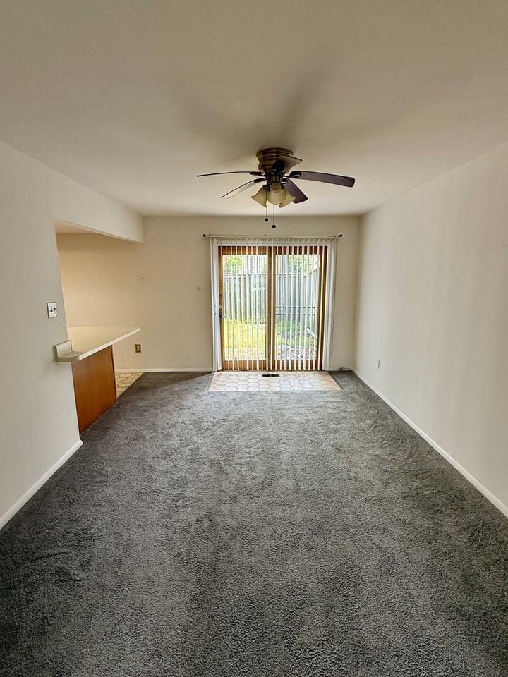 1732 Farmington Ct - Photo 6 of 16