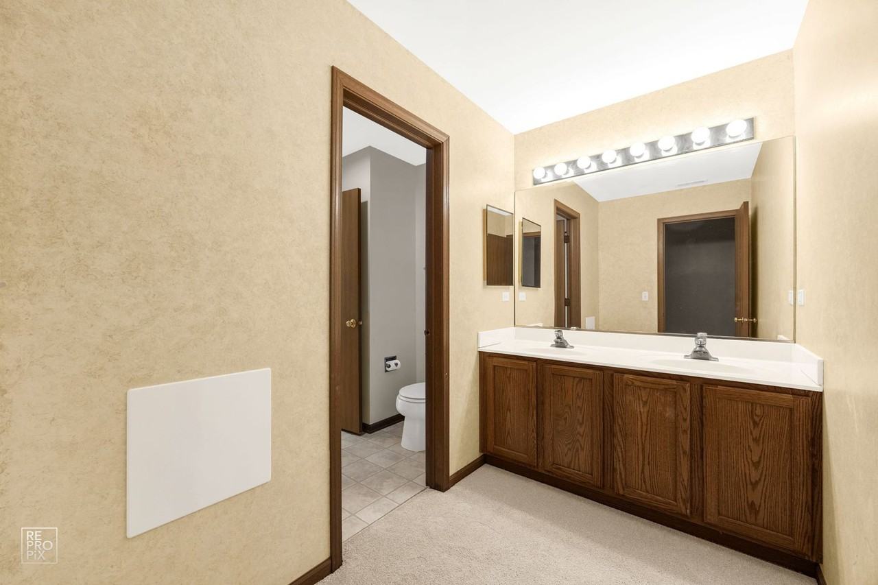 2843 Falling Waters Dr - Photo 7 of 11