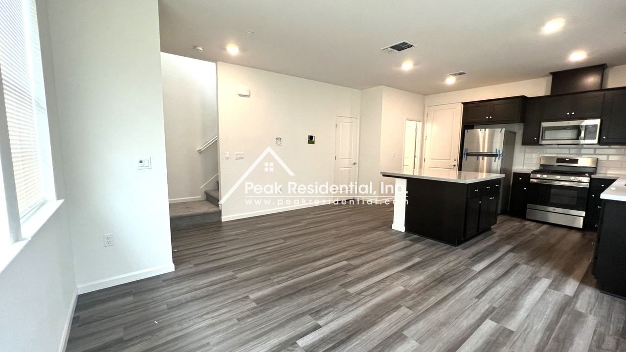 2943 Toulouse Walk - Photo 5 of 26