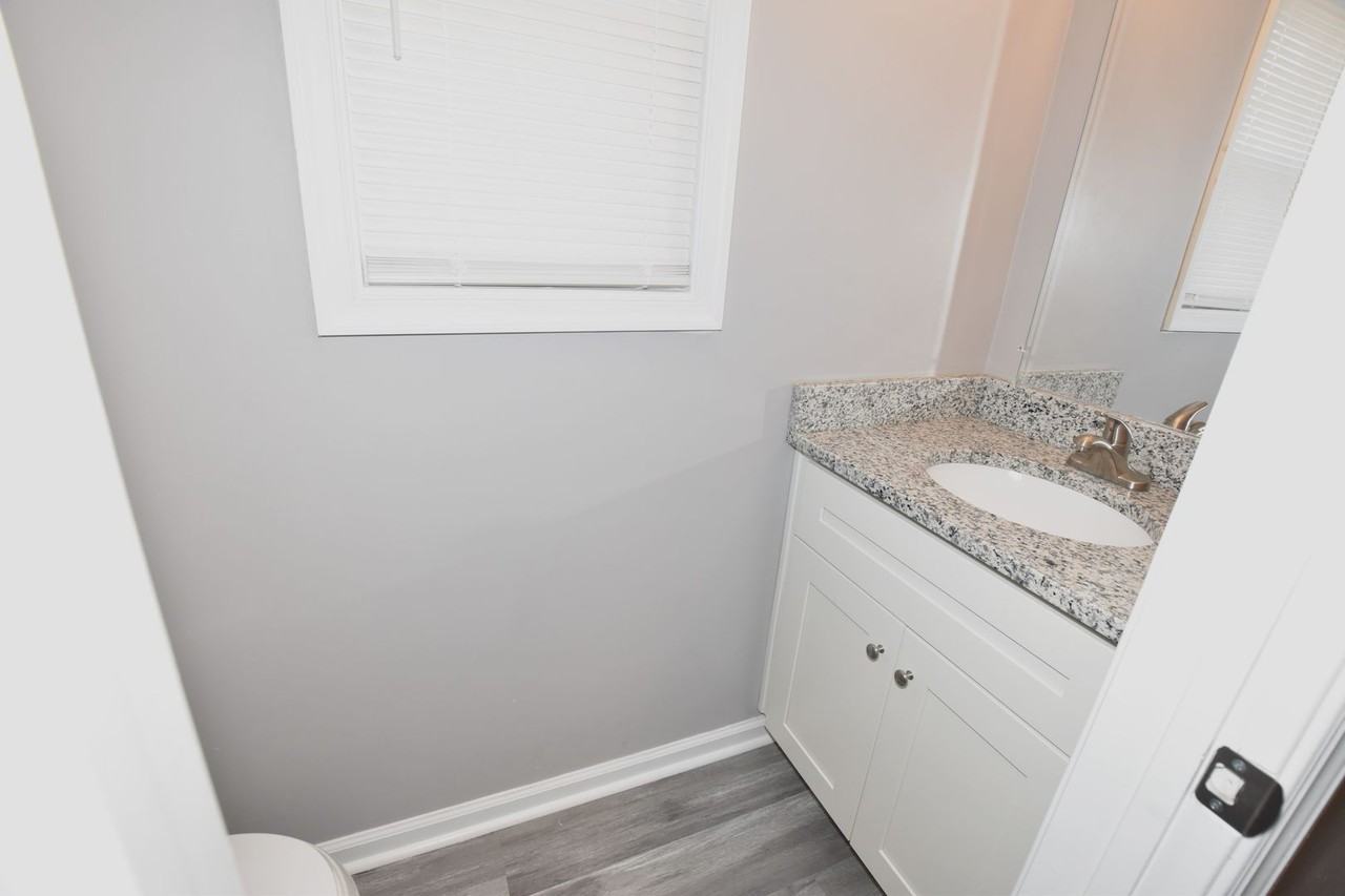 204 Knells Ridge Dr - Photo 5 of 36