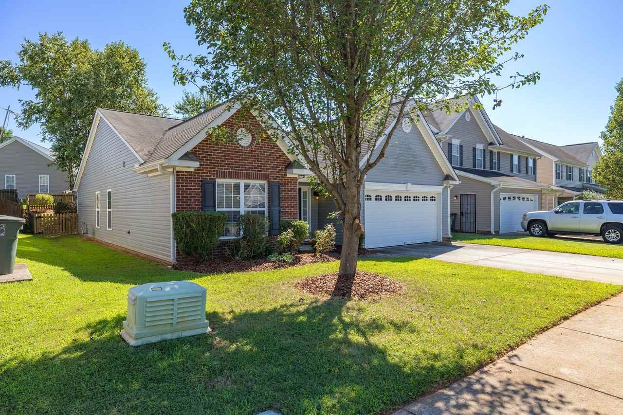 6103 Trotting Pl - Photo 3 of 30