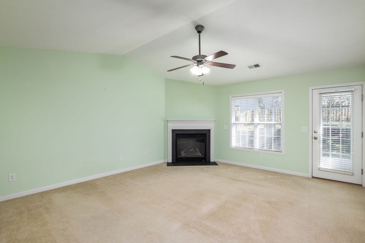 6103 Trotting Pl - Photo 6 of 30