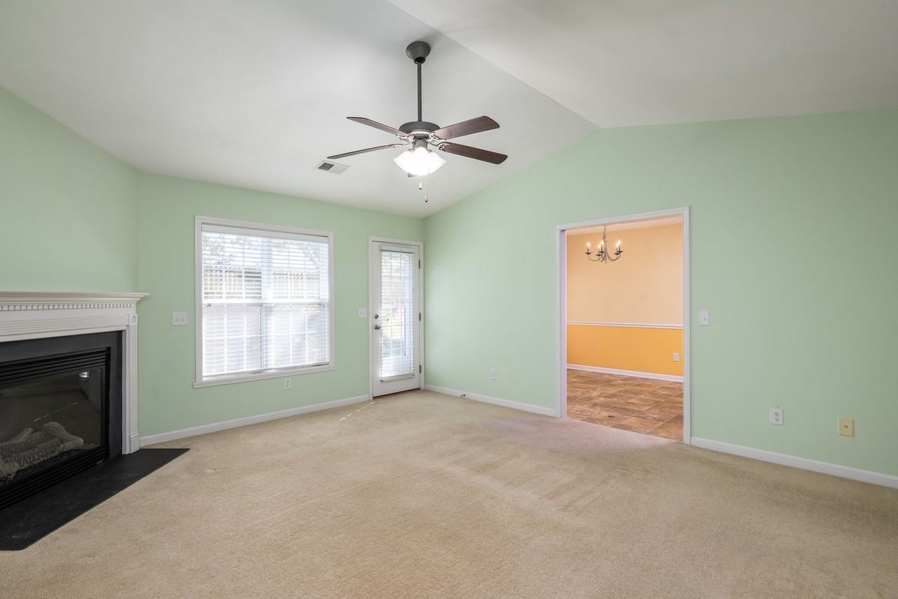 6103 Trotting Pl - Photo 7 of 30