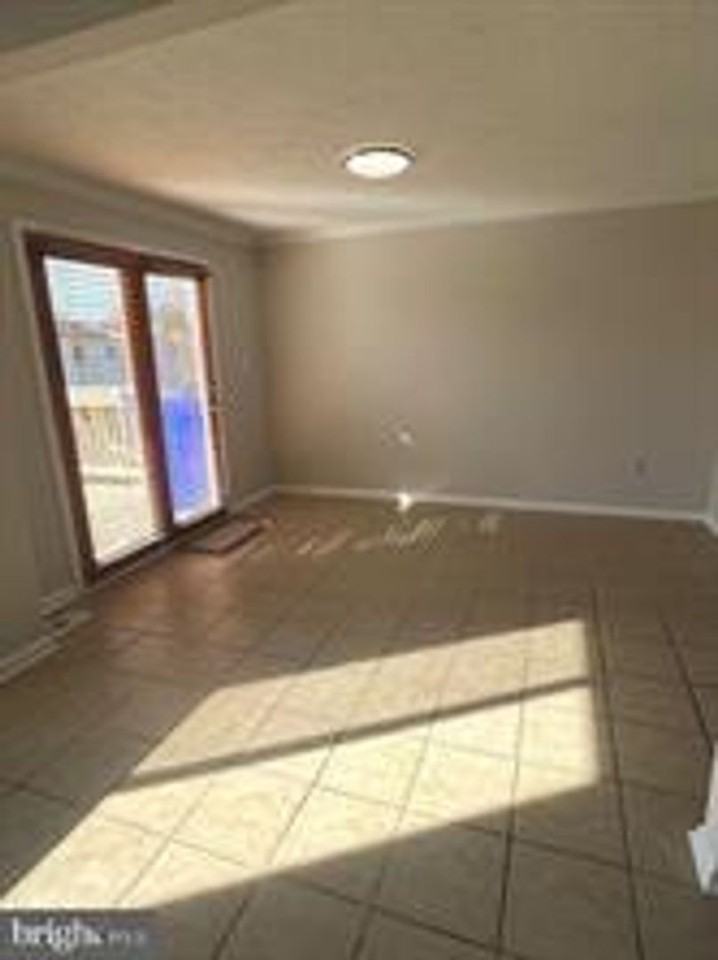 6627 Haydown Ct - Photo 7 of 18