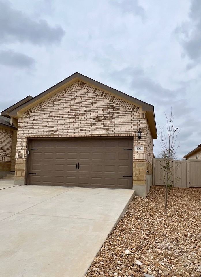 351 Emma Dr - Photo 3 of 30