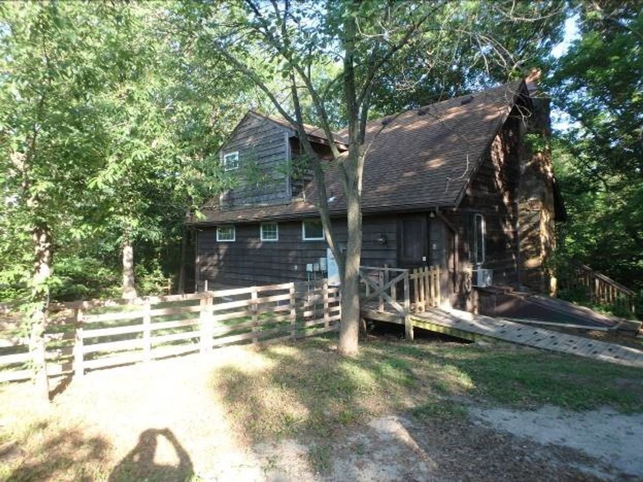 11 E Phyllis Ave - Photo 4 of 21