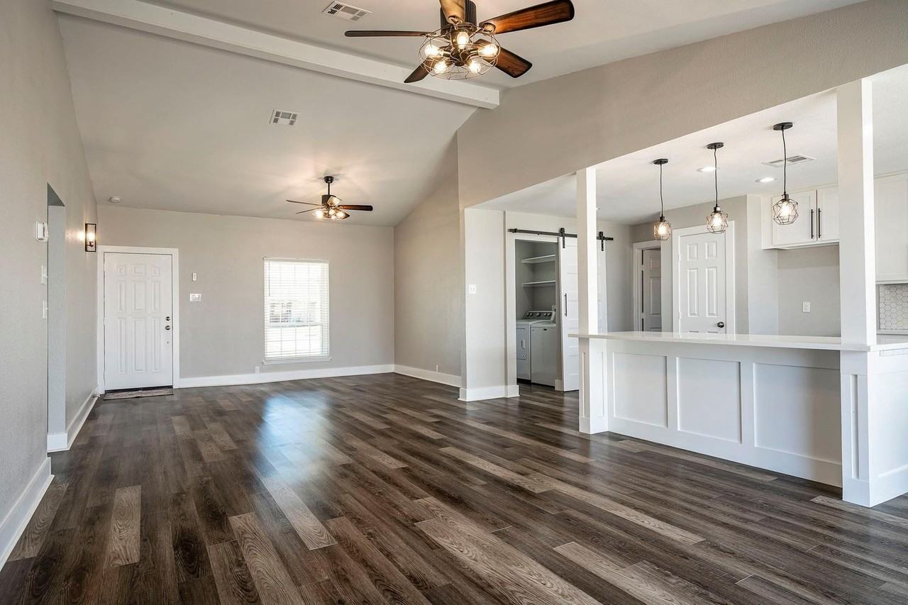 434 Oak Ridge Pl - Photo 3 of 12