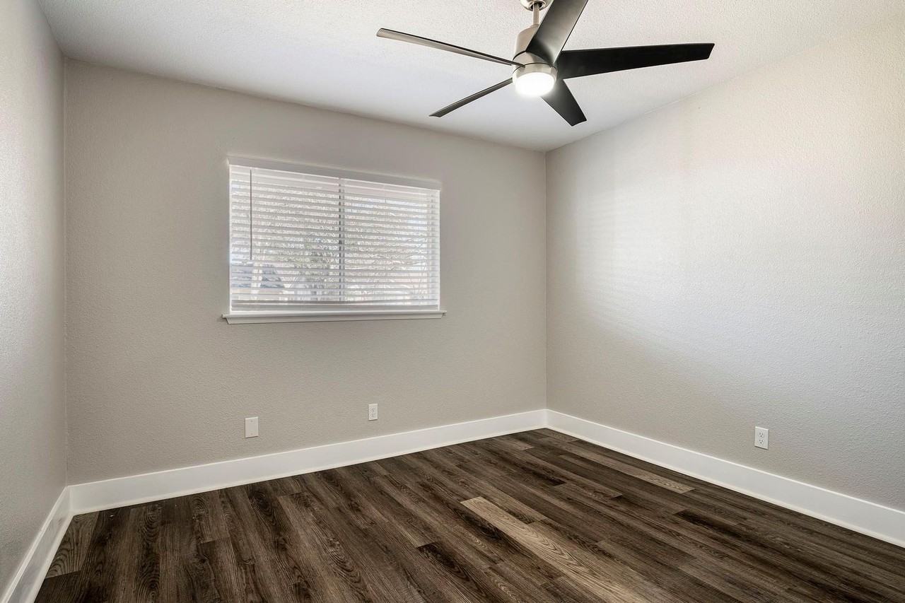 434 Oak Ridge Pl - Photo 7 of 12