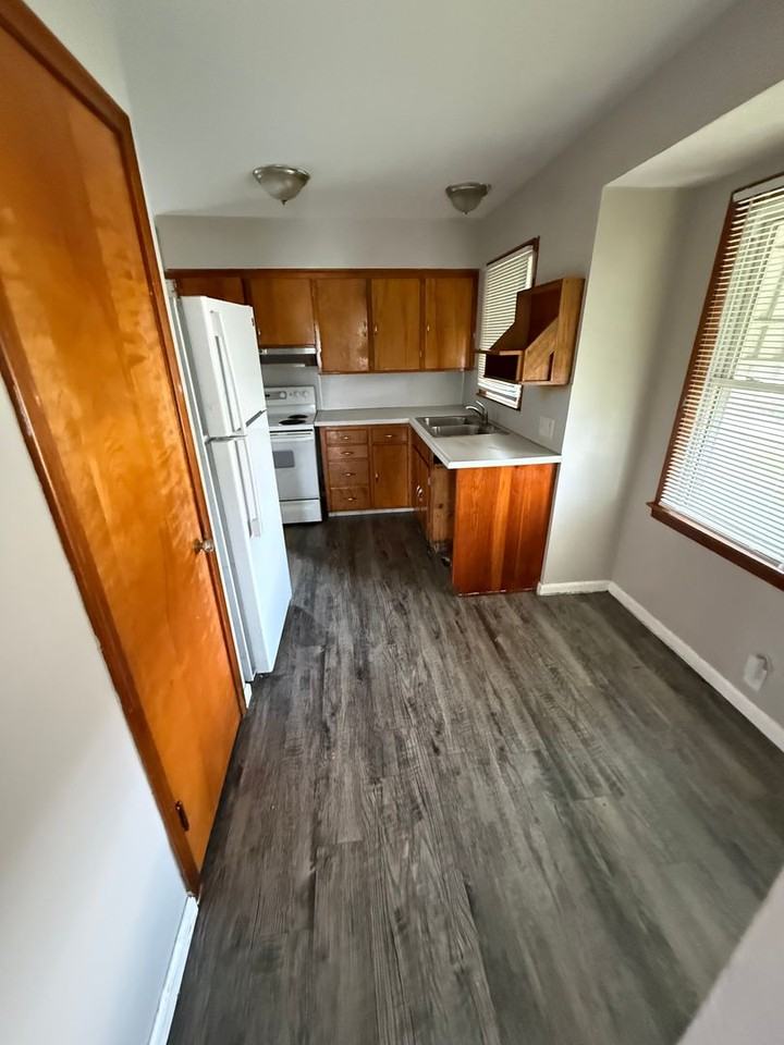 3474 Maher St - Photo 2 of 8